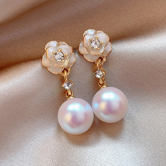 Rosalie Garden Pearl Earrings